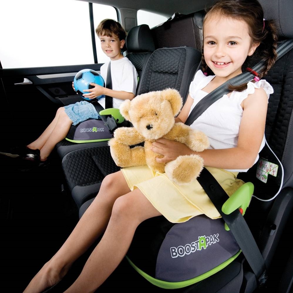 Sécurité en voiture : rehausseurs de siège pour les enfants à